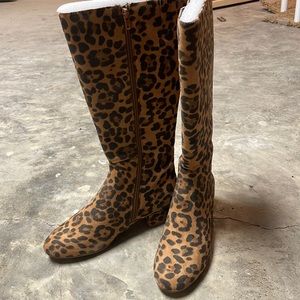Womens leopard boots